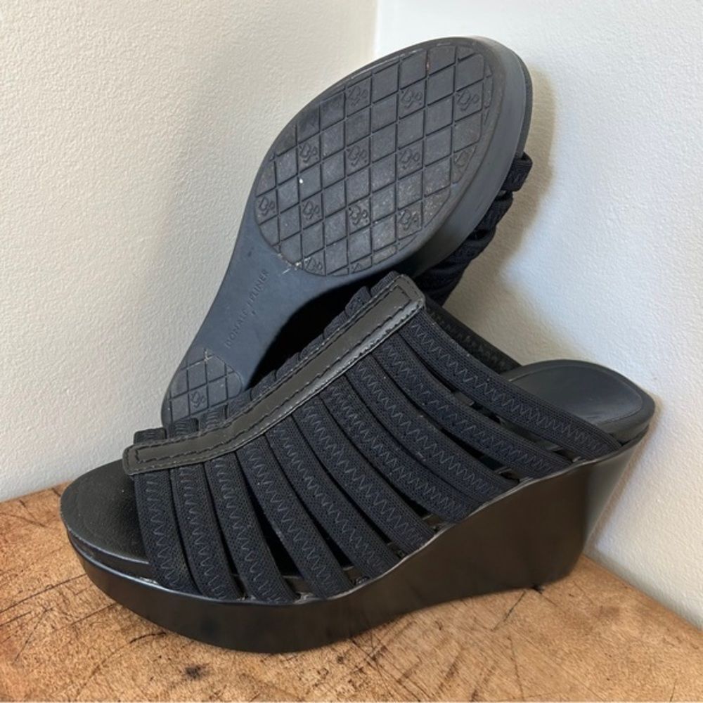 Donald J. Pliner black wedge sandals preworn women’s sz 6